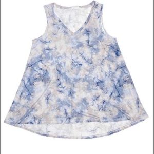 Kristina- Lularoe tank